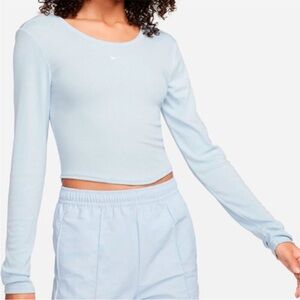 NIKE SPORTSWEAR RIBBED CHILL KNIT LONG SLEEVE TOP size Medium NWOT baby blue